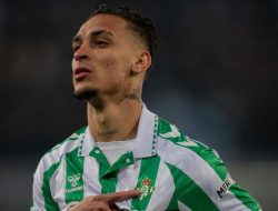 Antony Bersinar di Betis, Tapi Transfer Permanen Masih Tanda Tanya