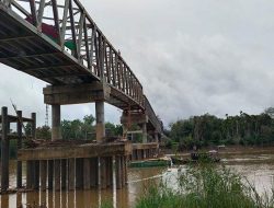 Skandal Jembatan Rp1,99 Miliar di Melawi Mangkrak, Warga Jadi Korban