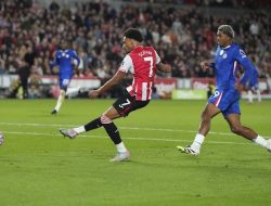 Chelsea vs Brentford: Caicedo Bersinar, Buonanotte Melempem, Palmer